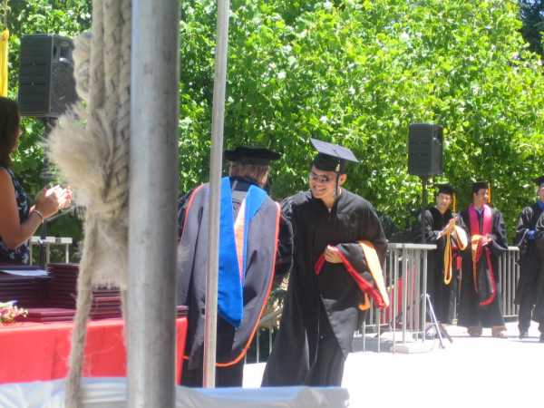 Grad 031.jpg 6/18/2006 5:58:20 PM